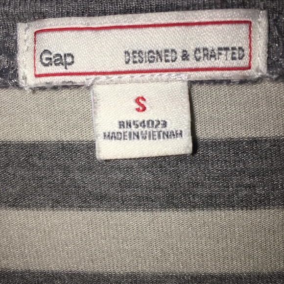 GAP LONG SLEEVE Y-SHIRT - Picture 2 of 3